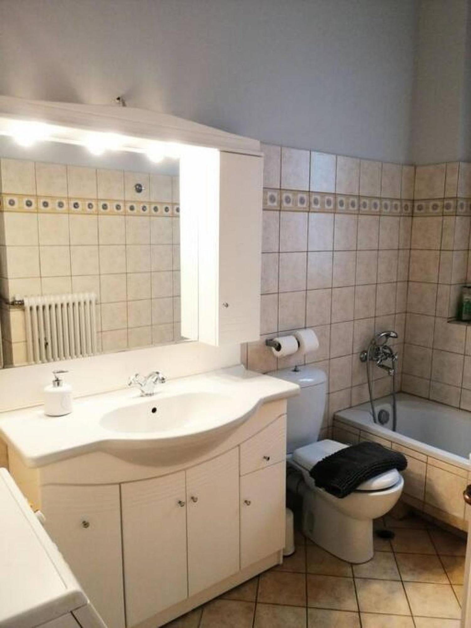 Elegant Apartment Under The Acropolis アテネ エクステリア 写真