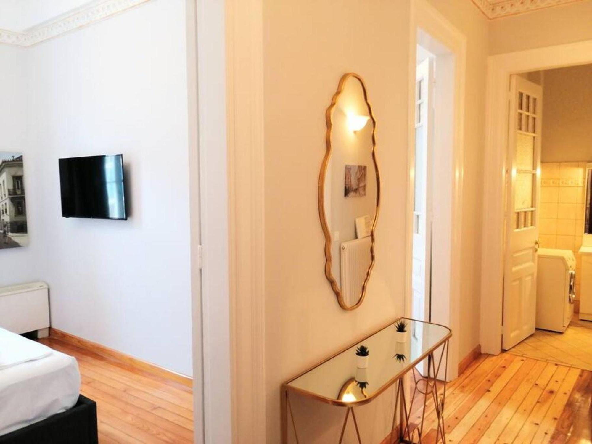 Elegant Apartment Under The Acropolis アテネ エクステリア 写真