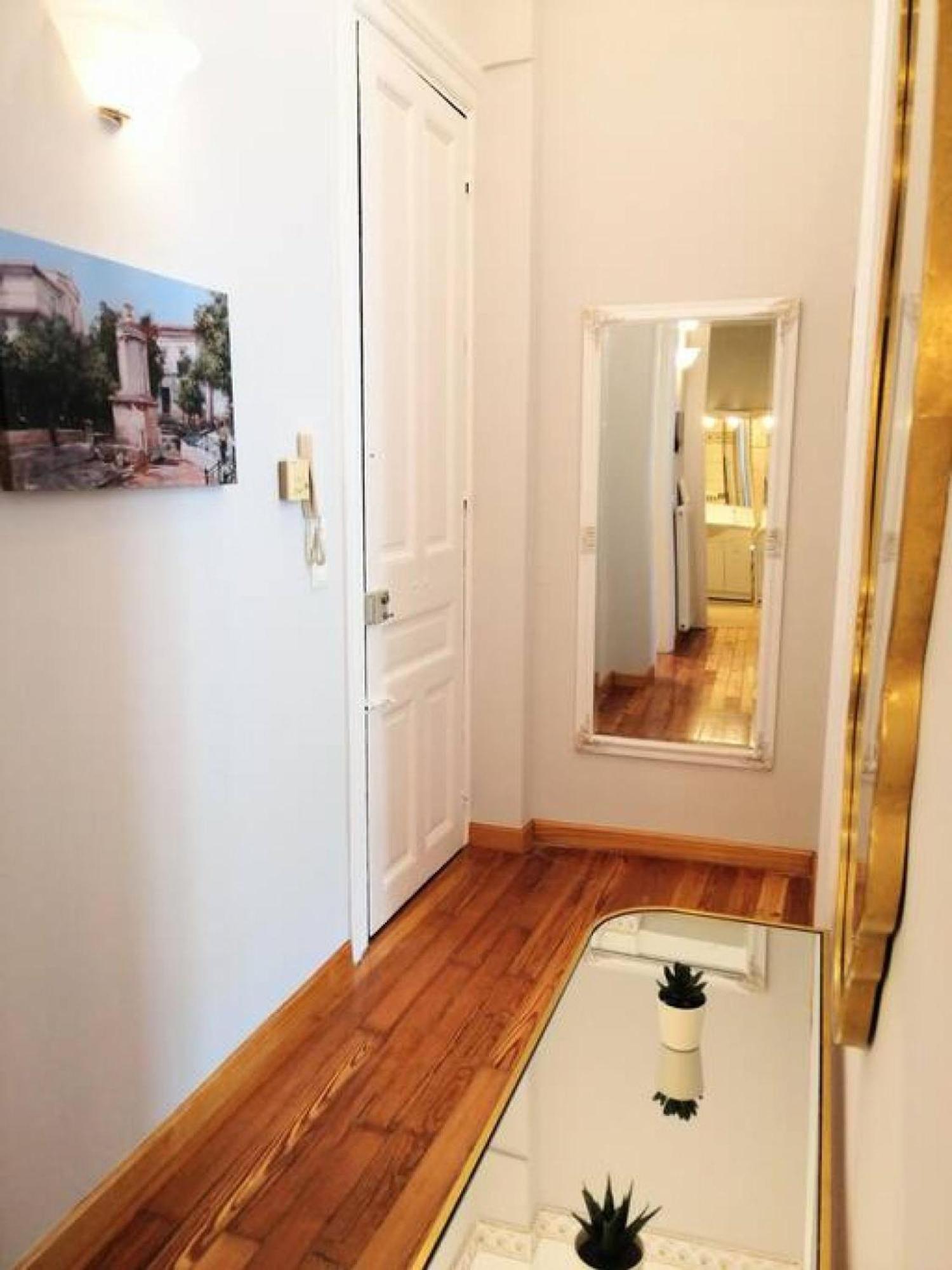 Elegant Apartment Under The Acropolis アテネ エクステリア 写真