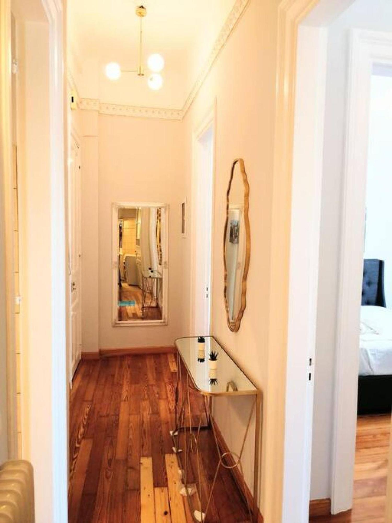 Elegant Apartment Under The Acropolis アテネ エクステリア 写真